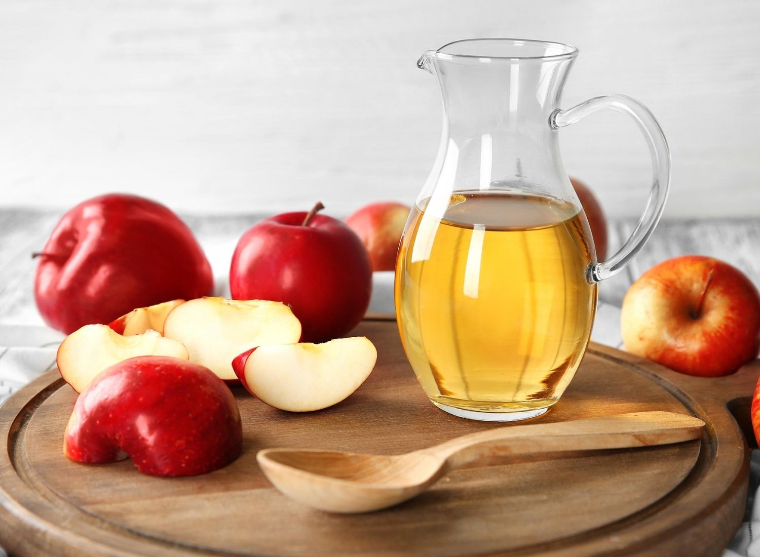 10 Healing Benefits Of Apple Cider Vinegar