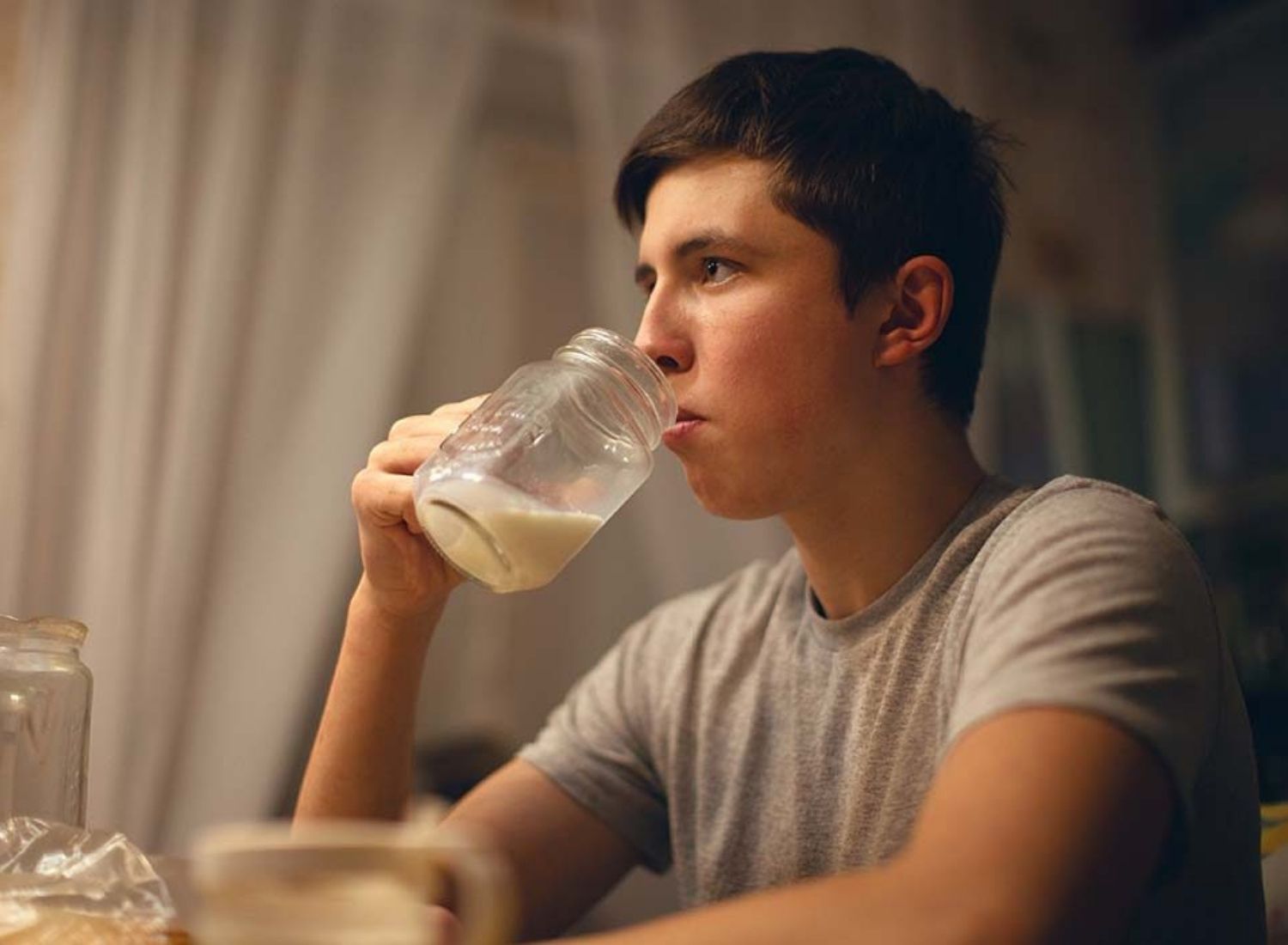 Should You Drink Milk Before Bed?