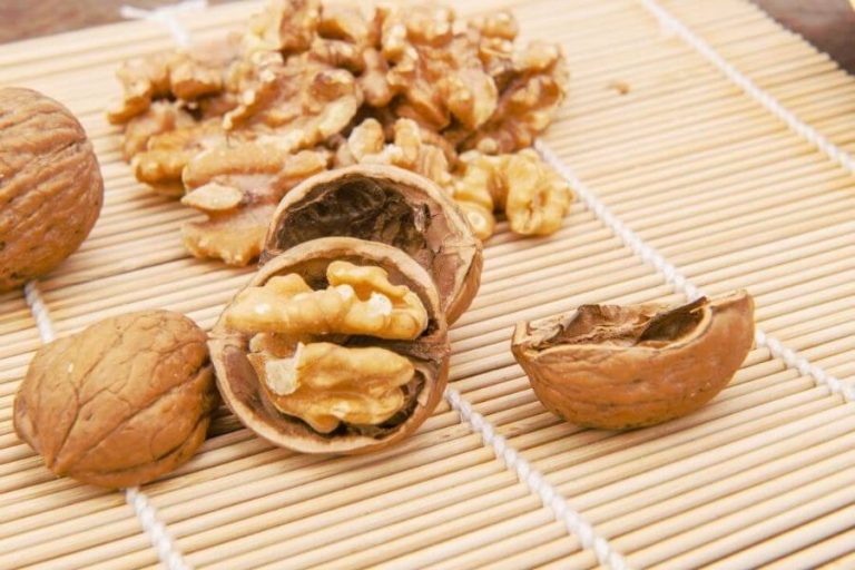 Walnuts Vs Almonds Which One Is Healthier? Liv Healthy Life