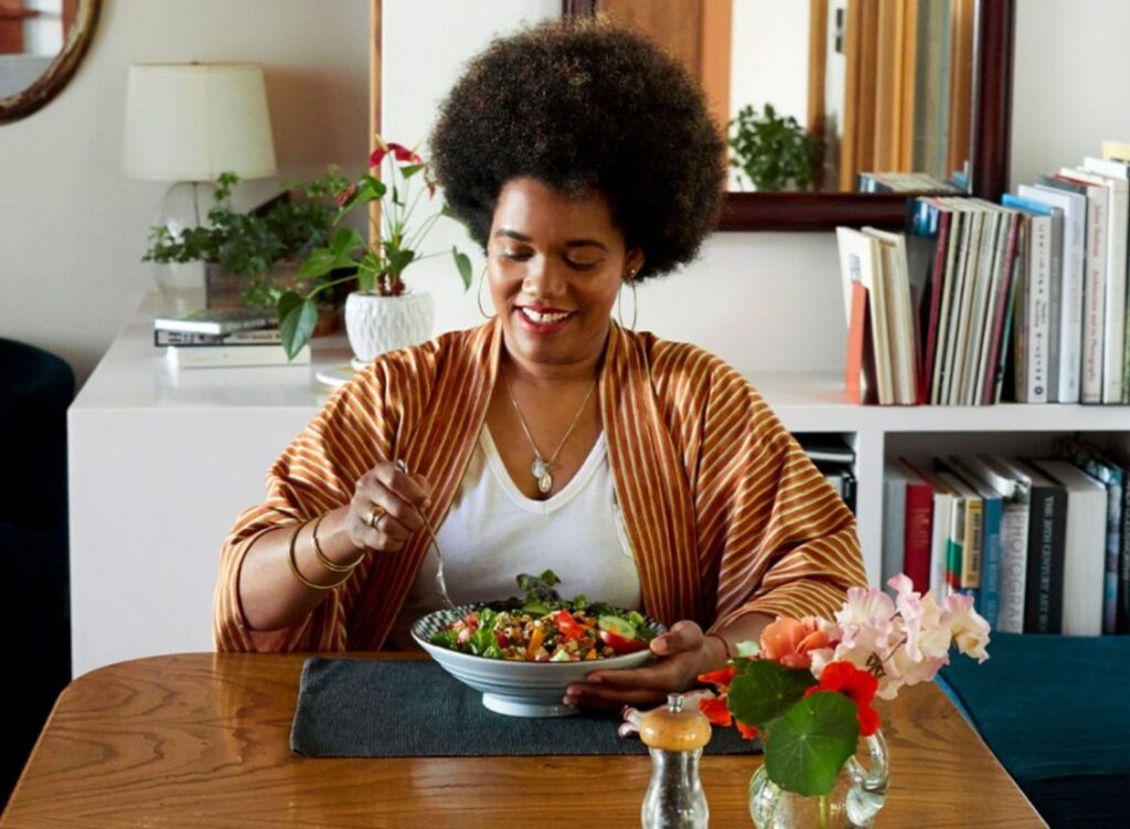 9 Effective Tips For Mindful Eating During COVID-19
