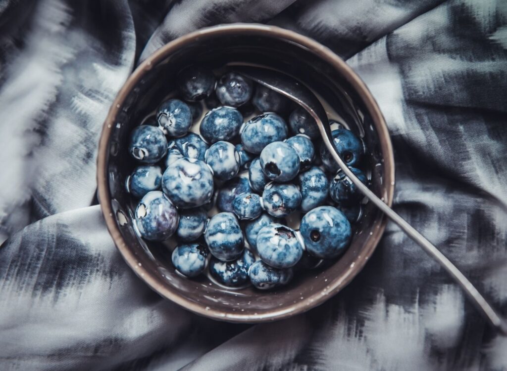 6 Amazing Benefits Of Eating Blueberries For Us