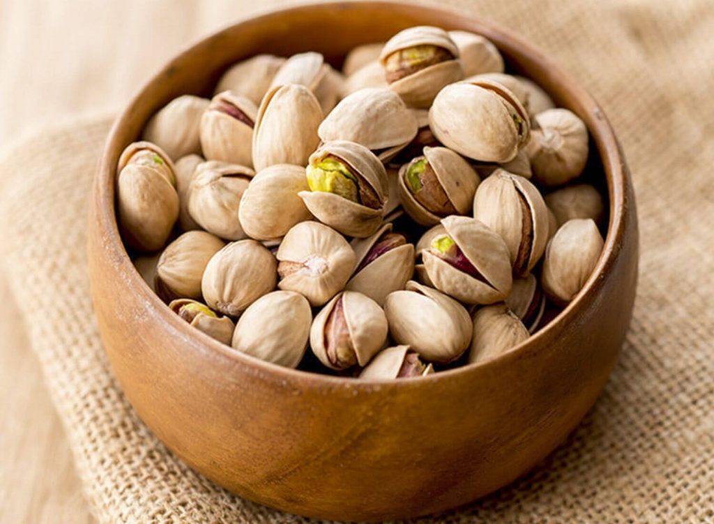 7 Health Benefits Of Pistachios With Some Myths, Facts, And More