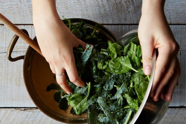 5 Side Effects Of Eating Too Much Spinach Liv Healthy Life