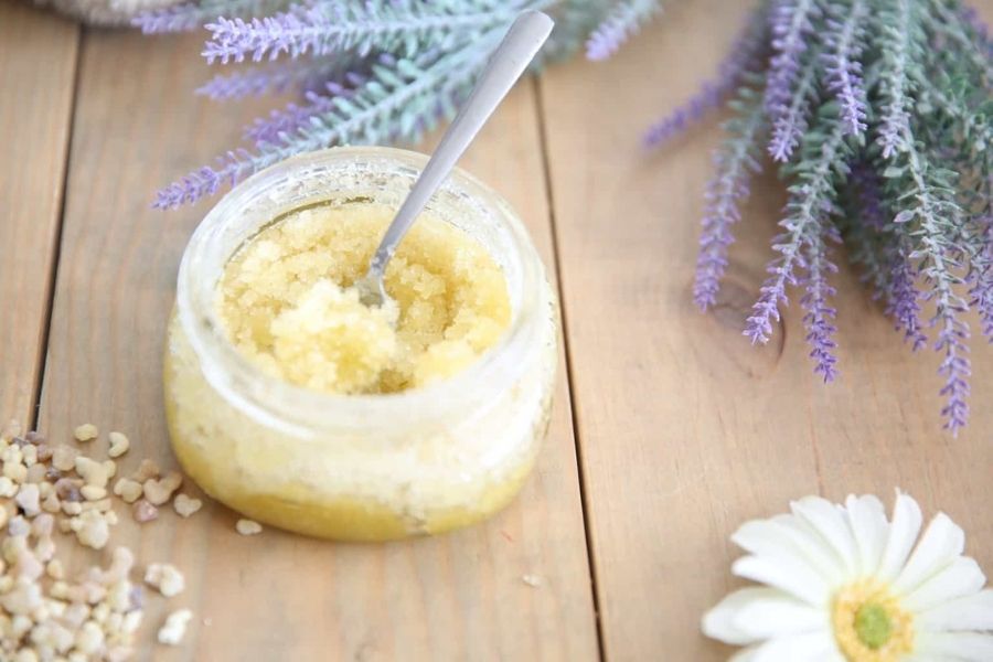 Olive Oil And Sugar Scrub