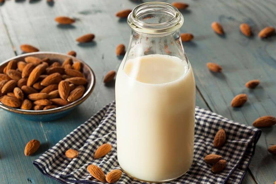 Almond Milk 