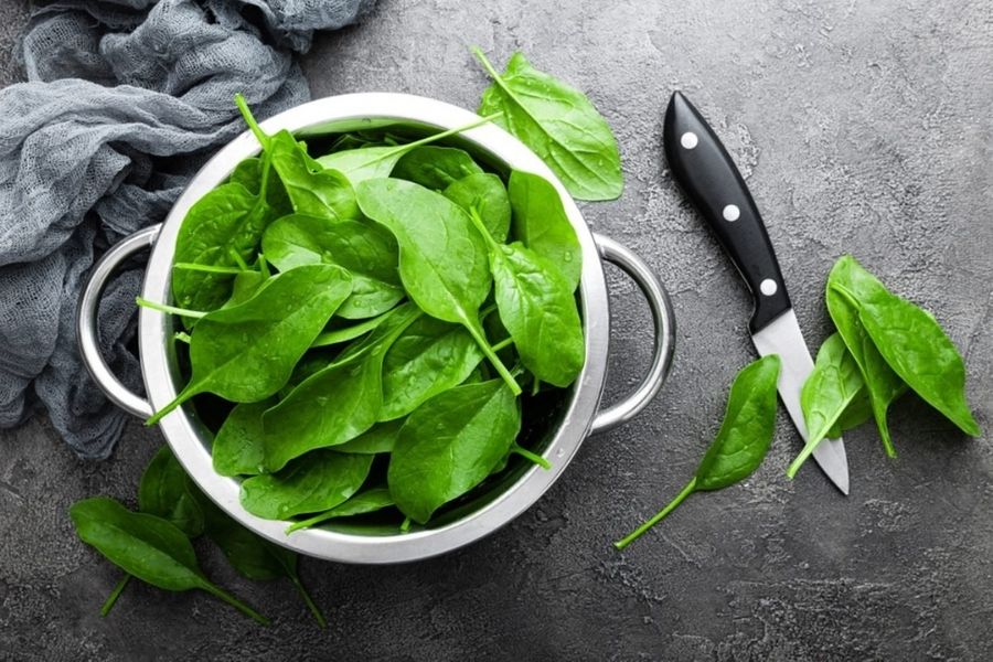 Vitamins Present In Cooked And Raw Spinach