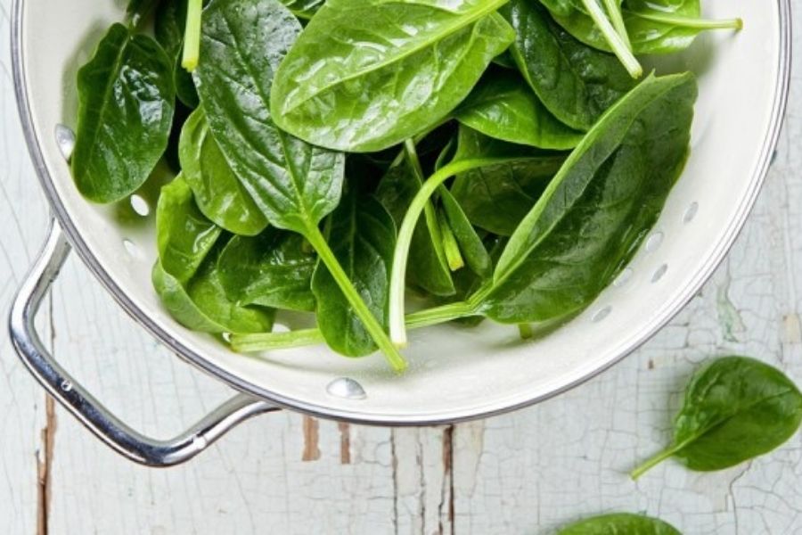 Minerals Content In Cooked And Raw Spinach