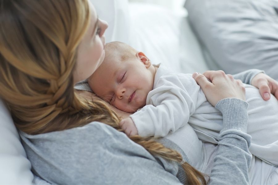 Strengthens The Bond Between Mother And Baby