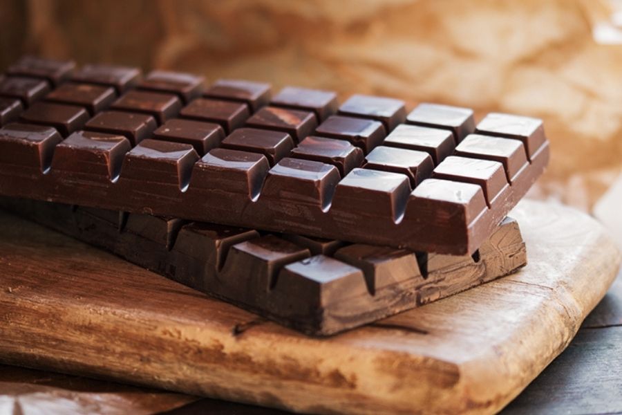 Dark Chocolate May Help In Weight Loss